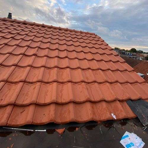 Dakdekker Zevenhuizen vlak pannendak met lekkage Dakdekker Zevenhuizen vlak pannendak met lekkage