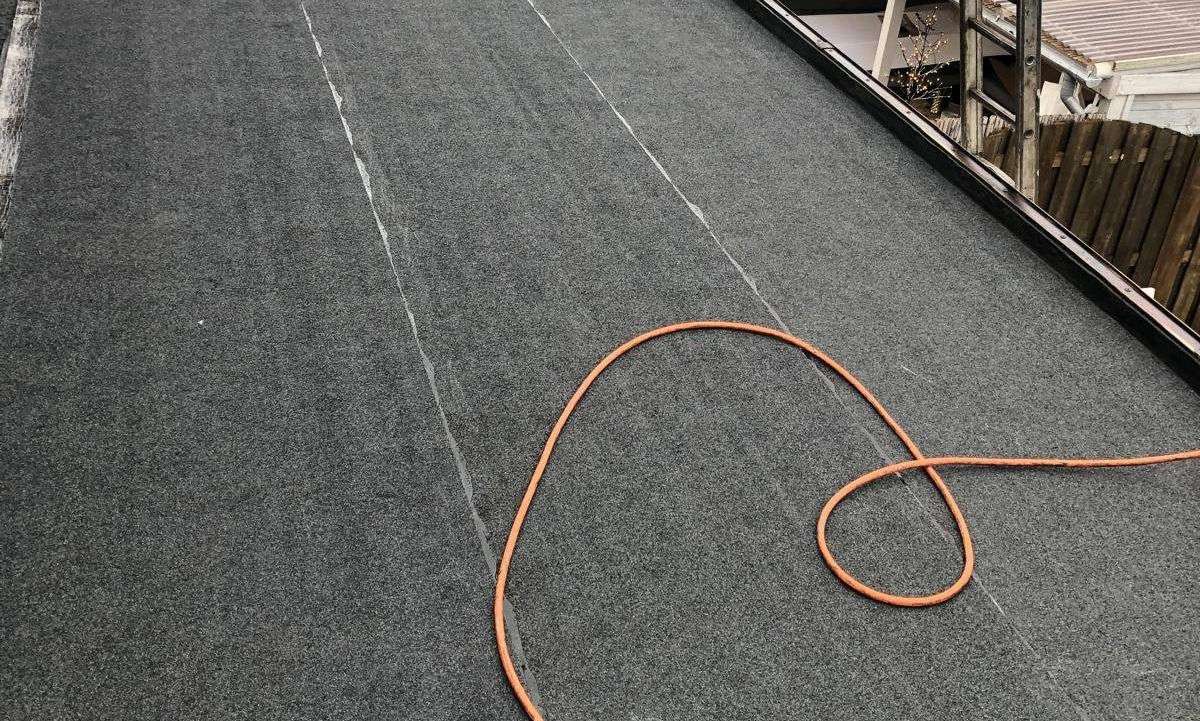 Nieuw bitumen dak aangelegd in Zevenhuizen Nieuw bitumen dak aangelegd in Zevenhuizen